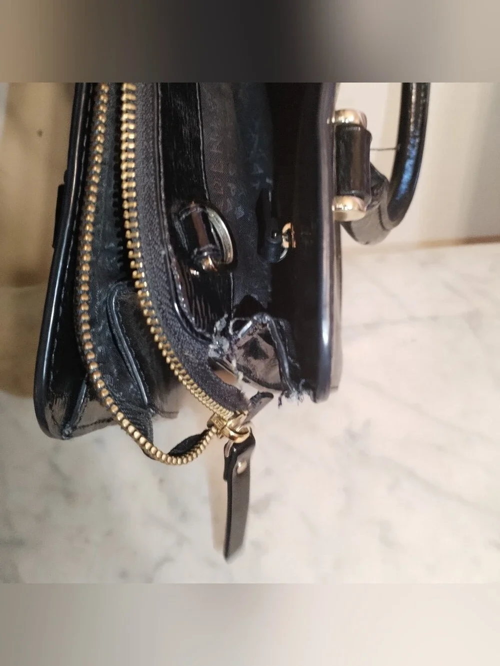 Kate Spade black patent crossbody top handle bag missing Long Strap